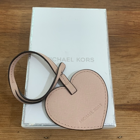 Michael Kors | Ballet Pink Leather Heart Bag Charm Key Chain With Box - Picture 10 of 11